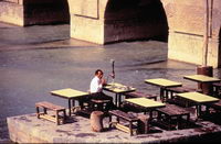Eine Wasserpfeife an der Pol-e Khadju Brcke